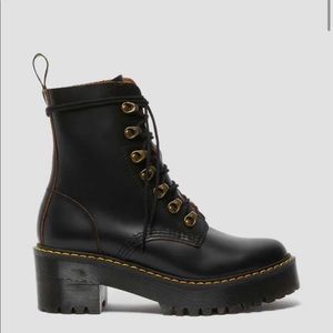 Dr martens Leona vintage smooth platform boots